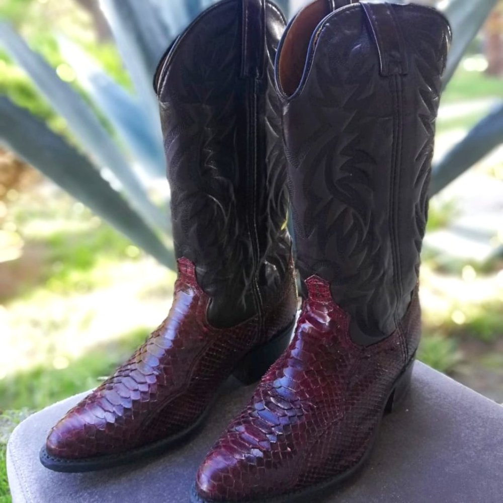 VINTAGE Nocona 8.5 snakeskin red cowboy boots